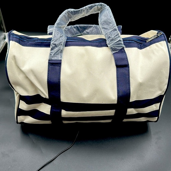 Jean Paul Gaultier canvas weekender duffle. Cream/Navy. Brand New!! - Picture 3 of 5